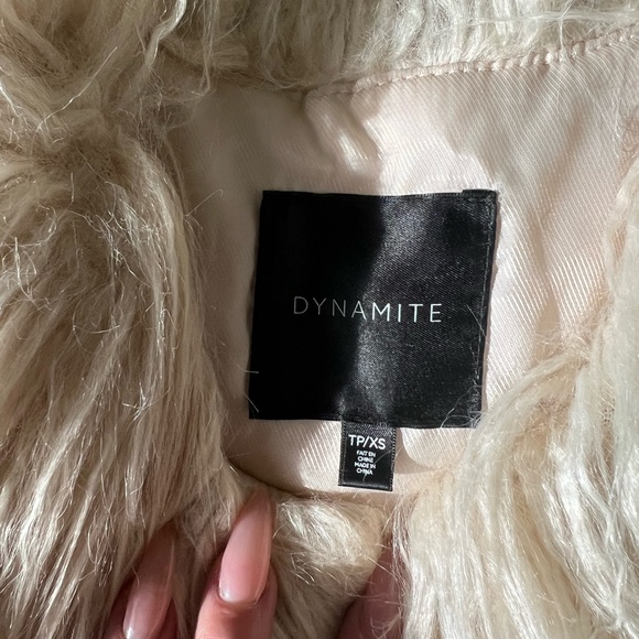 Cropped faux fur cream coloured jacket - Picture 4 of 5